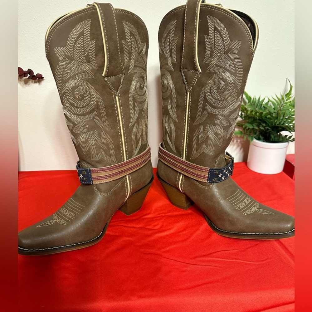 Durango USA Flag Brown Heeled Western Boots